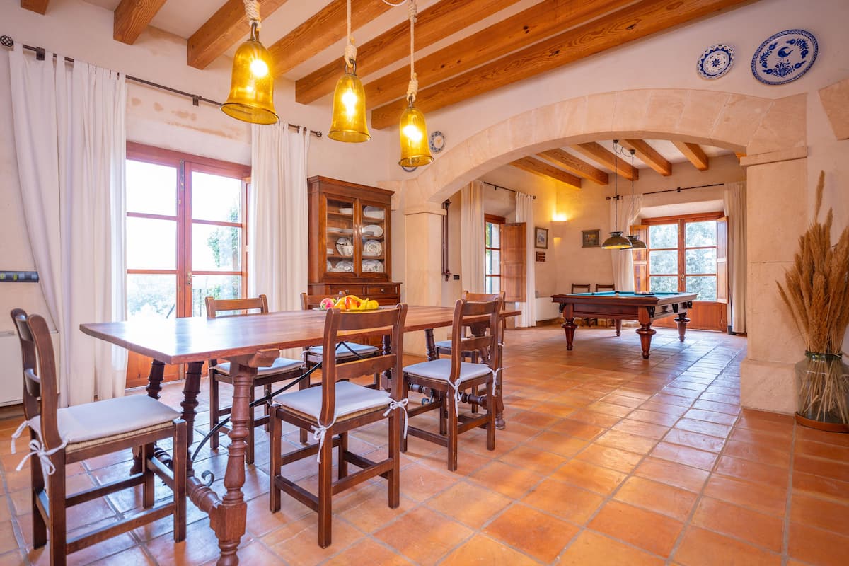 Can Llobera — Vue montagne